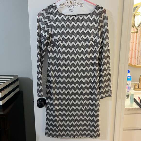 Jessica Howard Women’s Gray and Silver Chevron Dress size 6 - Picture 1 of 5